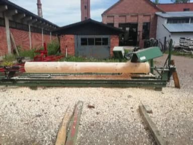 Holzdrehmaschine für glatte Balken und Eckkerben