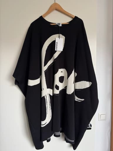 Poncho Vimma Saaga nuevo para recoger en Helsinki