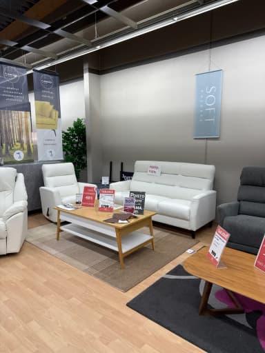 Heta Sofa und Sessel mit hochwertiger Lederpolsterung