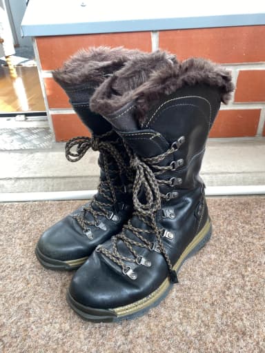 Merrell Damen-Winterstiefel Größe 40 mit warmem Innenfutter