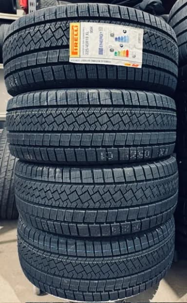 Pirelli Ice Zero 225/45R18 winter studded tires