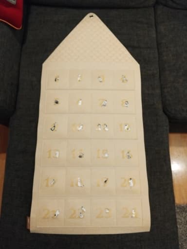 Neue Muumi Stoff-Weihnachtskalender mit Taschen 45x100 cm