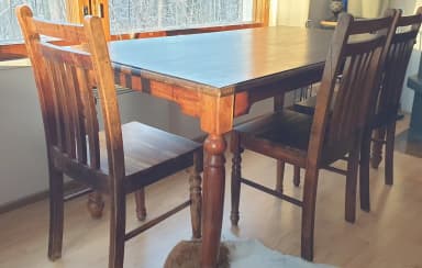 Conjunto de comedor de madera de acacia marrón con mesa y seis sillas