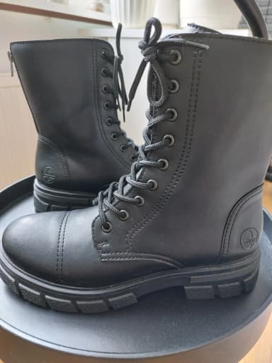 Zapatos negros Rieker de caña media talla 39 poco usados