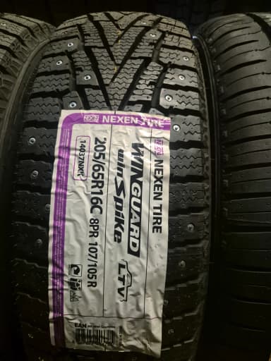 Neumáticos nuevos 205/65R16C Nexen Winspike LT con clavos para furgonetas