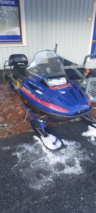 Moto de nieve Lynx Ranger LCE 494 usado de 2001 en buen estado