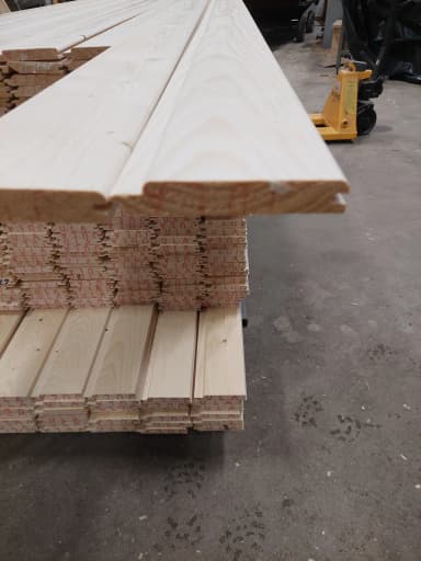 Hochwertiges Fichten-Saunapaneel 18x120mm, Länge 5,1m