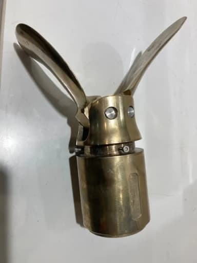 Fast neuer 14" x 8" LH Klapppropeller für Volvo Penta