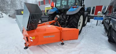 Tarmo Schneefräse mit hydraulischen Ventilen vom letzten Winter