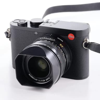 Gebrauchte Leica Q2 Kompakt-Digitalkamera mit grundlegenden Bedienelementen