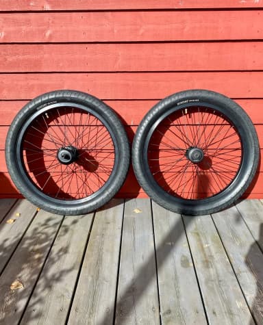 Juego de ruedas freecoaster Cinema BMX ZX/C333 con neumáticos