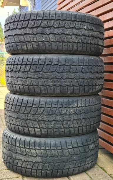 Juego de neumáticos de invierno Toyo Observer Gsi-6 LS 255/45/20 casi nuevos