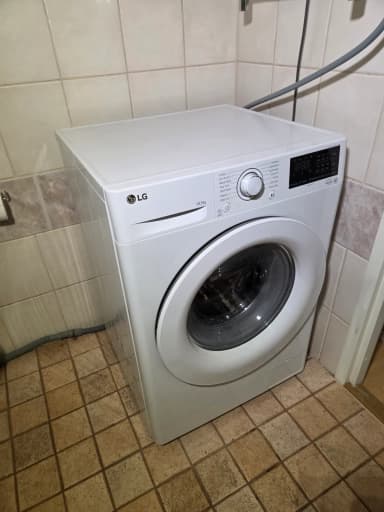 LG frontmatet vaskemaskin modell F4WV210N0W fra 2022