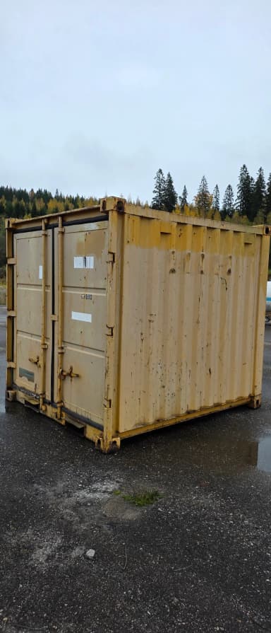 8-Fuß Lagercontainer mit Regalen und funktionierenden Türen