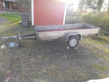 Remolque Tramp volquete con plataforma de 300x125 cm y luces LED