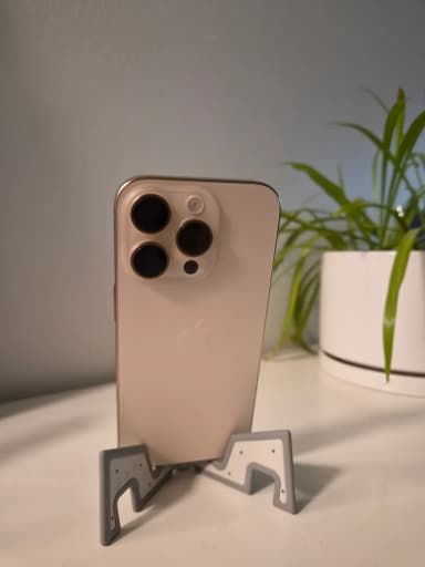iPhone 16 Pro 128GB in sehr gutem Zustand