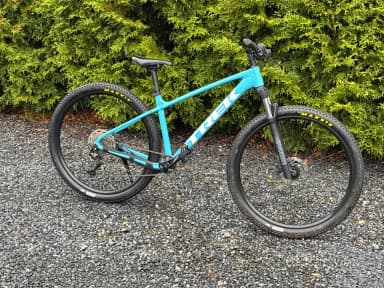 Bicicleta de montaña Trek Marin 7 29" turquesa, talla M, recién revisada