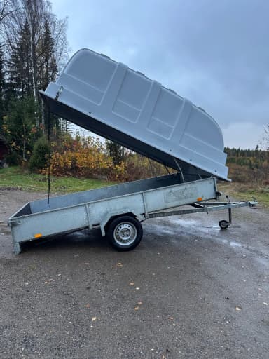 IKH brake trailer with 150x330 load bed from 2016 plus running lights and two ti