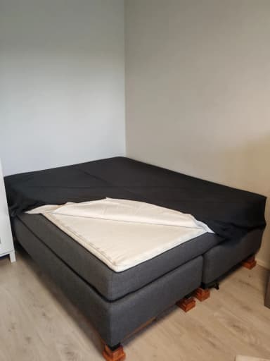 Bequemer grauer 160x200 cm Boxspringbett mit Matratze