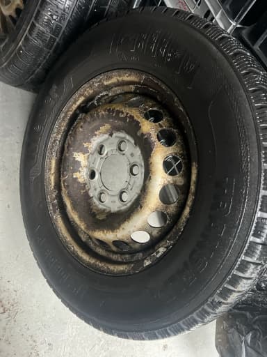 Neumáticos de invierno con llantas para Mercedes Benz Sprinter 235/65R16C