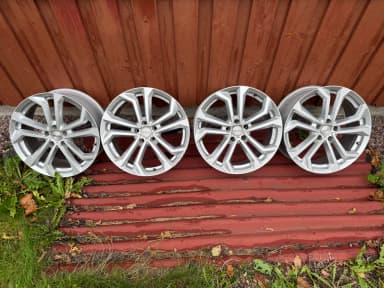 Set of 4 Dezent TA Silver rims in good condition