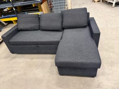 Gut erhaltbares Schlafsofa mit passendem Hocker