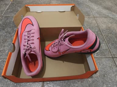 Nike Mercurial Hallenschuhe Größe 37,5 in Pink
