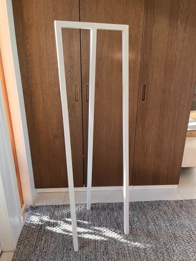 Hay Loop Stand weißer Garderobenständer in gutem Zustand