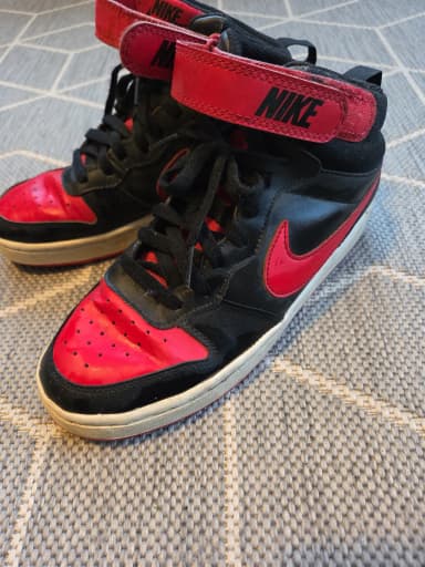 Nike Sneaker Größe 39 in gutem gebrauchten Zustand