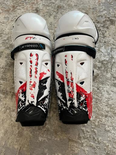 Rodilleras CCM Jetspeed FT6 Pro talla 13 pulgadas