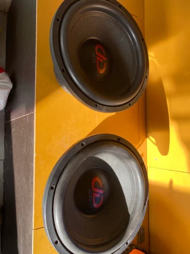 DD Audio 12 Zoll 512 D4 Subwoofer mit 700W RMS Leistung