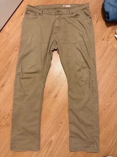 Wrangler Slim Straight Herrenjeans Größe W34 XL in Beige