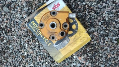 Tapa de cárter VHM para CR 85 04 en buen estado