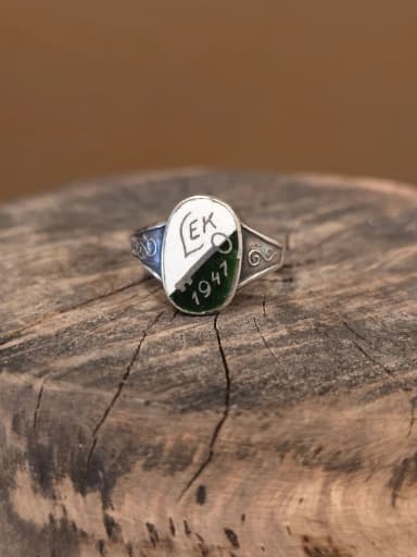 Gammel 813 sølvring med emaljemerke fra 1947