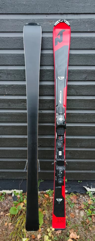Esquís Nordica GT R en excelente estado para todos los niveles