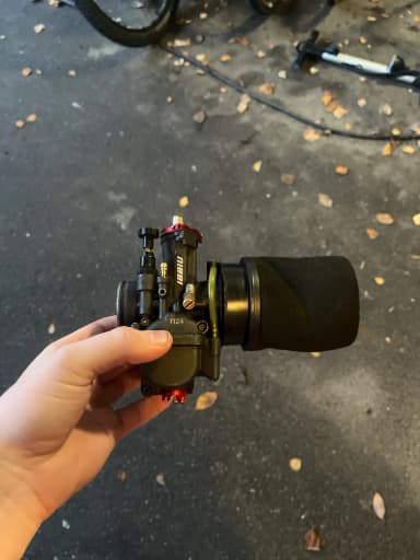 24mm PWK forgasser med Nibbi-nål og luftfilter inkludert