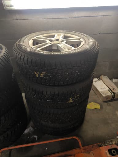 Llantas Citroen con clavos, compatibles con C5 2012, tamaño 215/65R16