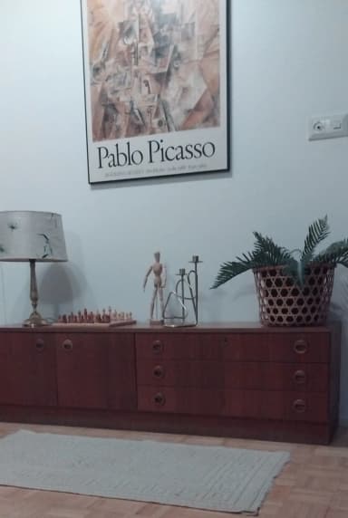 Aparador vintage de teca con armario y cajonera