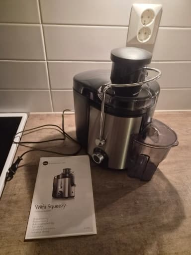 Wilfa Squeezy JE-400S Entsafter in gutem Zustand
