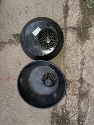 To ubrukt regnvannsrenner 315/110mm til salgs