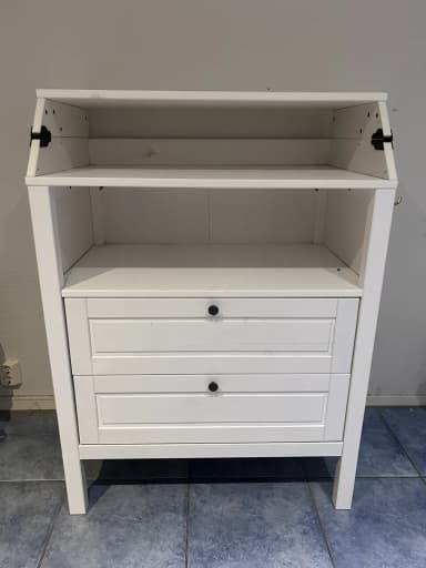 IKEA SUNDVIK Wickeltisch und Kommode von 2020 in gutem Zustand