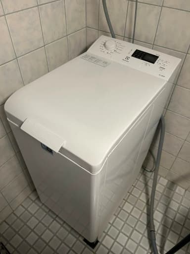 Weißer Electrolux Toplader-Waschmaschine in gutem Zustand