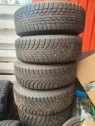 Kumho WI51 vinterdekk 195/65 R15 med stålfelger til Fiat Stilo