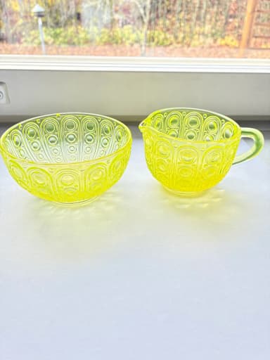 Riihimäki Glas Sahnegießer und Zuckerdose mit Pfau-Motiv