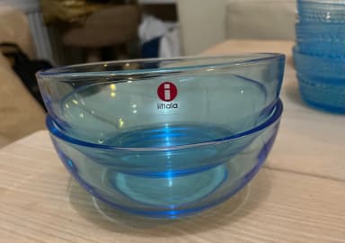 Juego de dos cuencos de postre Iittala Kaj Frank en azul claro