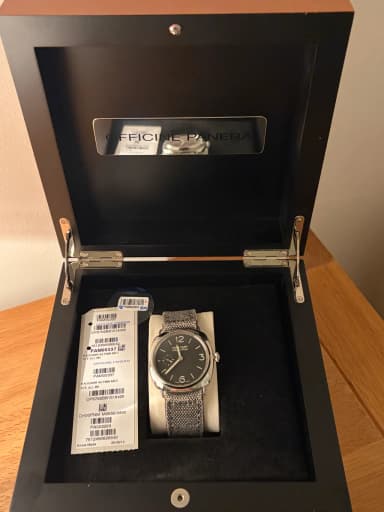 Panerai Radiomir PAM000337 wristwatch from 2012 with full set