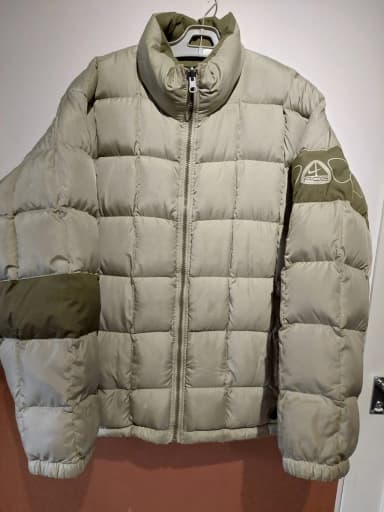 Men's reversible down jacket size 52 in light green shade