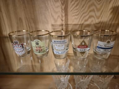 Conjunto de 5 vasos de chupito en buen estado