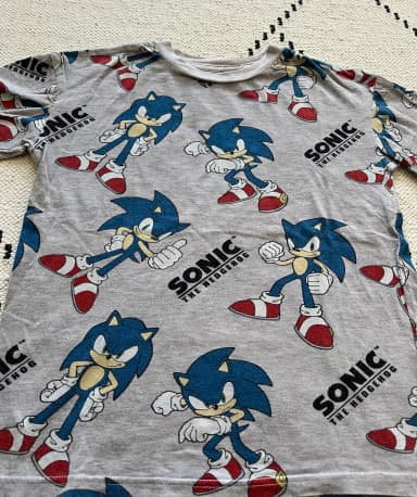 Sonic the Hedgehog grey t-shirt size 134 for kids