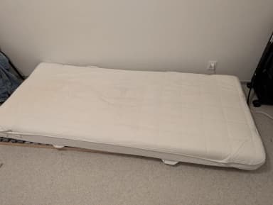 Colchón de espuma IKEA ÅBYGDA 90x200 cm con protector de colchón